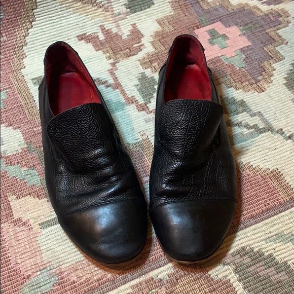 Jeffrey Campbell Shoes - Jeffrey Campbell leather flats 🤠